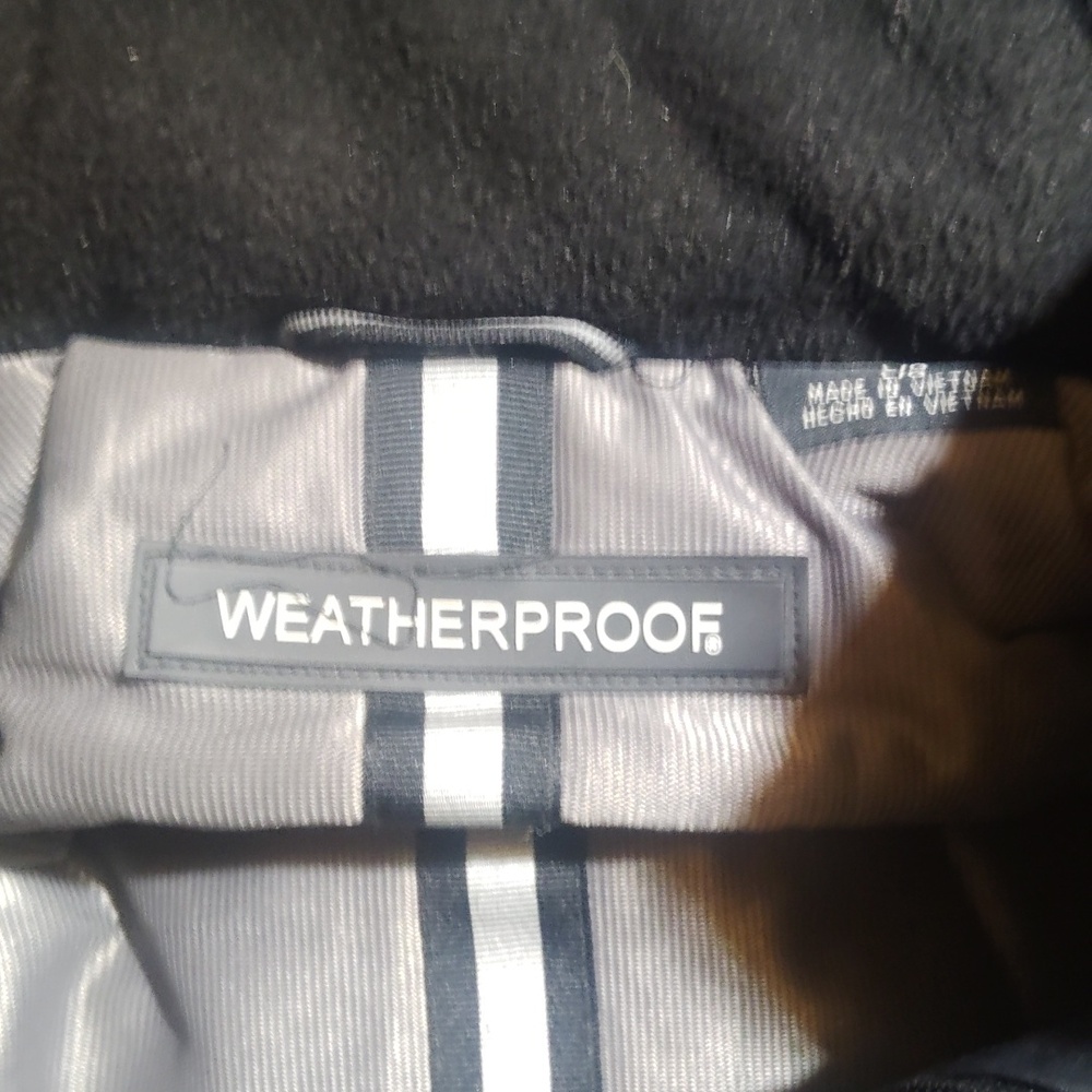 Weatherproof Black Performance Jacket with Weather-Resistant Shell - Picture 2 of 2